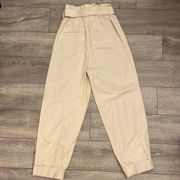 &Other Stories Cream Relaxed Paperbag Waist Trousers EU32/US0 - Picture 3 of 5